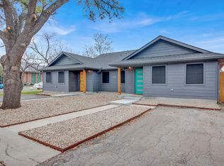 210 W 8th St APT B, Taylor, TX 76574