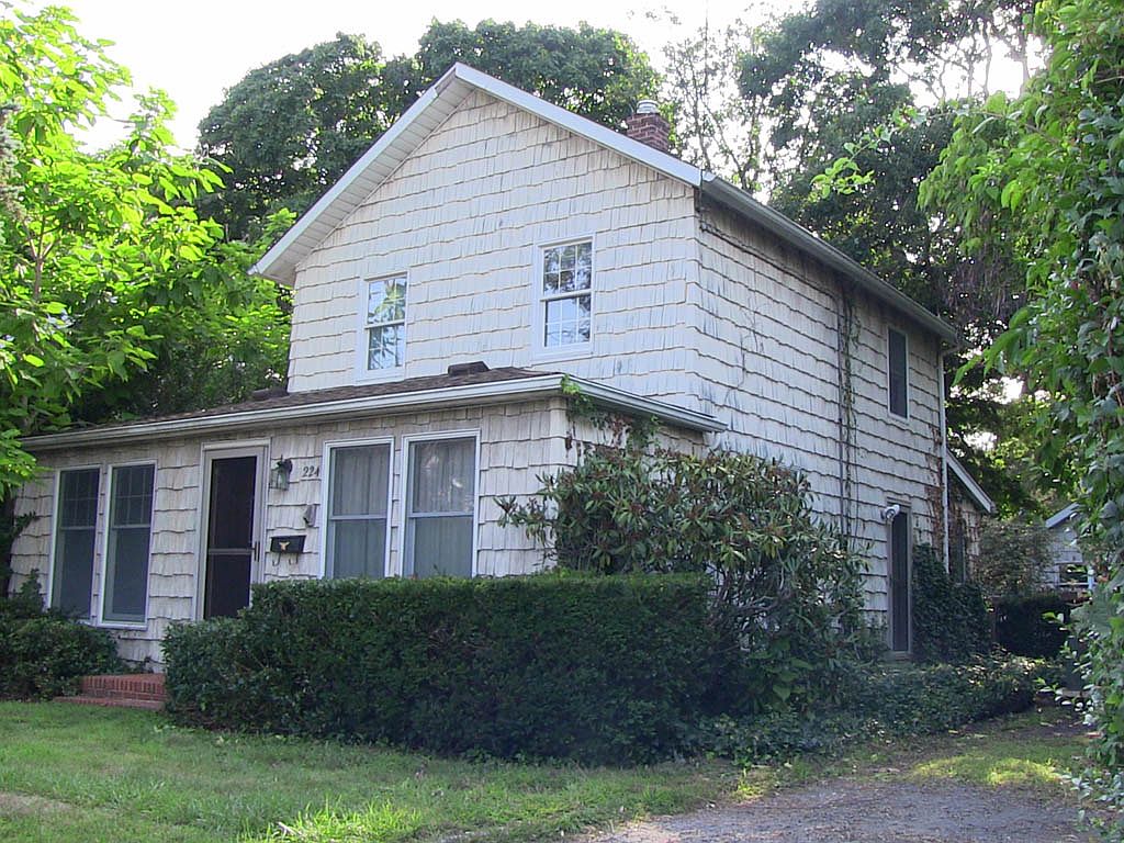 224 Greeley Ave, Sayville, NY 11782 Zillow
