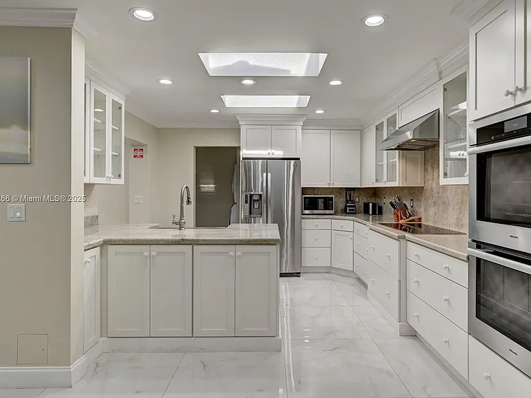 1311 Rodman St — Photo 23