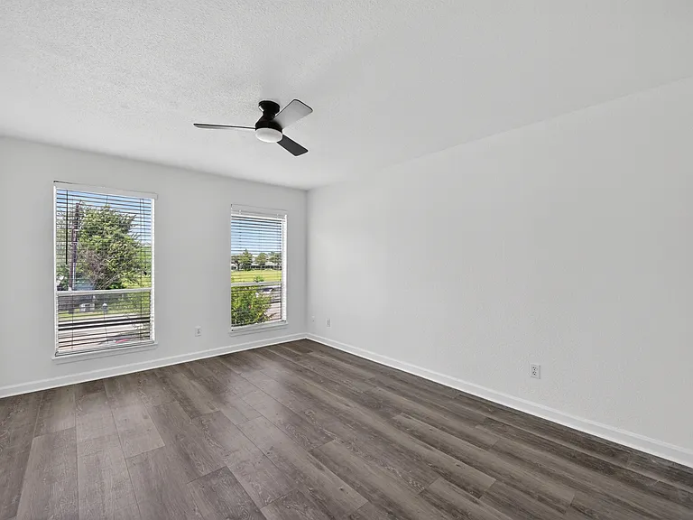 6111 Beverly Hill St #7 — Photo 17
