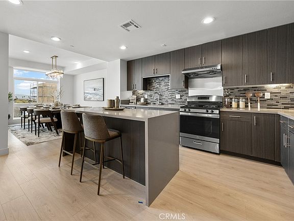 4th image of 168 S Monterey St #509