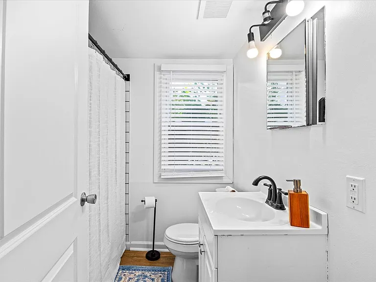 28 E Groveland Ave #A — Photo 13