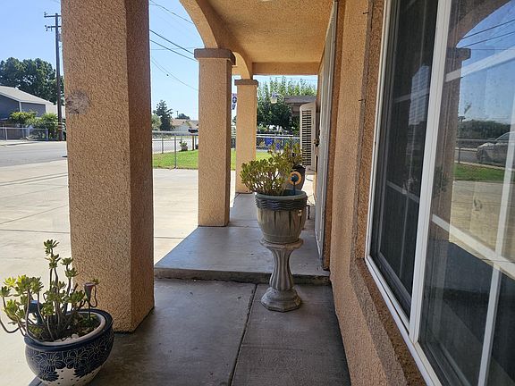 2nd image of 1104 W Westfield Avenue