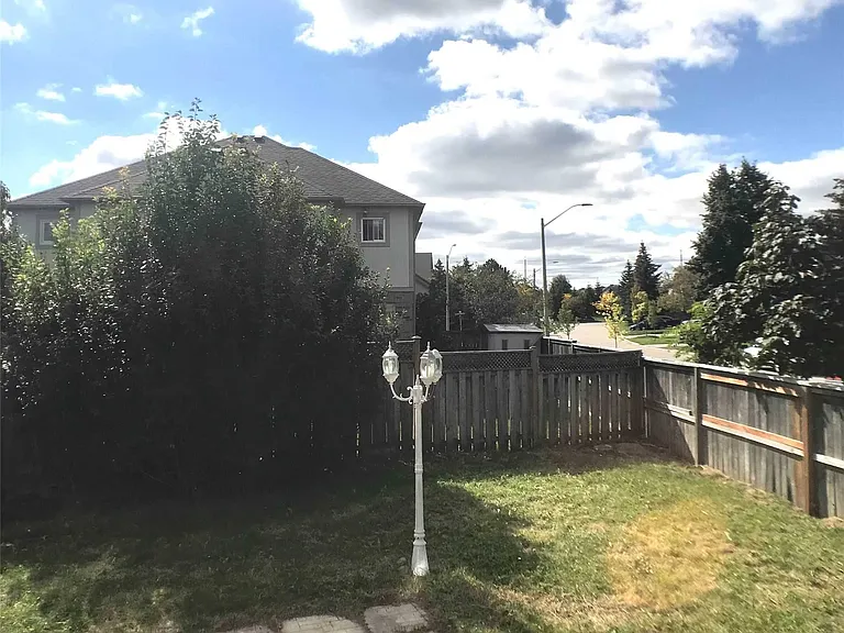 5252 Bushelgrove Cir — Photo 33