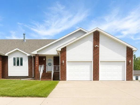 1206C W 26th St, Hays, KS 67601