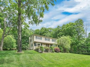 11 Wilner Rd, Somers, NY 10589