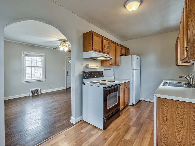 12759 Circle Dr — Photo 11