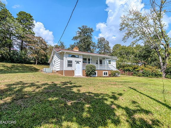 3rd image of 110 Paoli Ln