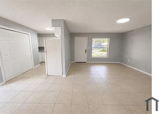 2 bed, 863 sqft, $1,295 — Photo 3