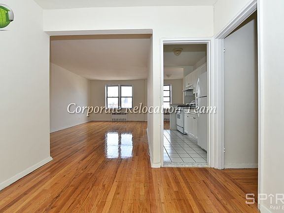 5th image of 30-91 Crescent St #6E
