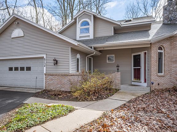 3rd image of 6734 Blythefield Ct NE