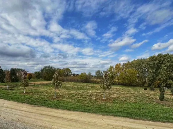 8882 298th Ct W, Northfield, MN 55057