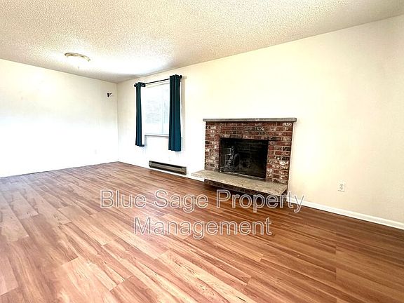 2nd image of 937 W 12th St APT A
