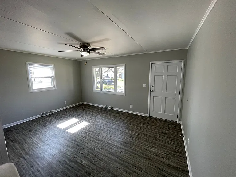 2160 Ulen Ln — Photo 5