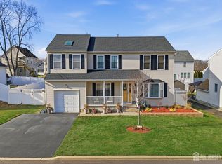 198 Arlington Ave, Cliffwood, NJ 07721