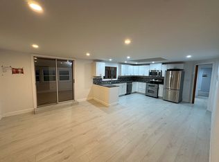 885 Charlton Rd, Scotia, NY 12302