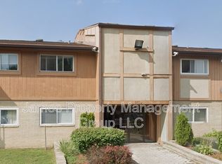 850 E Old Willow Rd APT 104, Prospect Heights, IL 60070