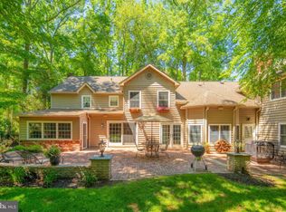 3 N Riding Dr, Cherry Hill, NJ 08003