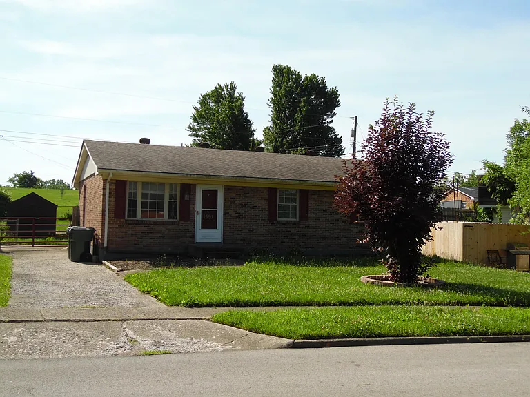 1391 Stephen Foster Dr — Photo 1
