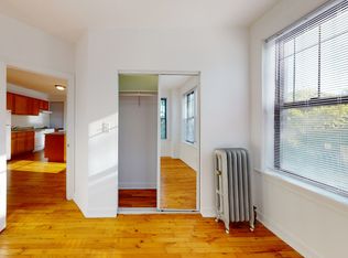 5218 S Woodlawn Ave #26-1W, Chicago, IL 60615