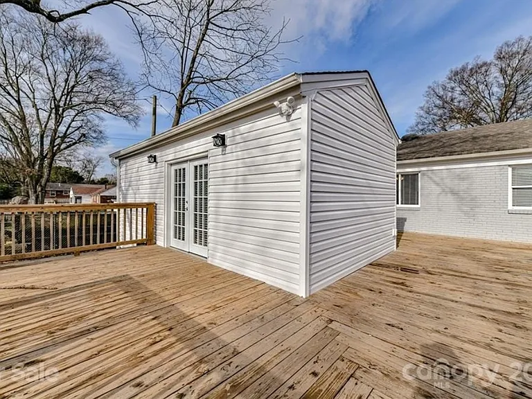 1632 Academy St — Photo 18