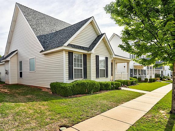 3rd image of 117 Chardonnay Ln