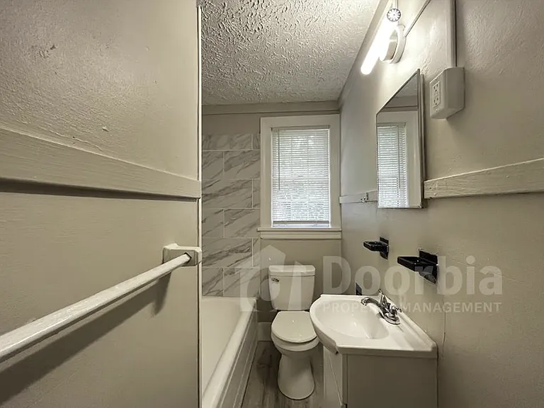 3668 Valencia Rd #4 — Photo 8