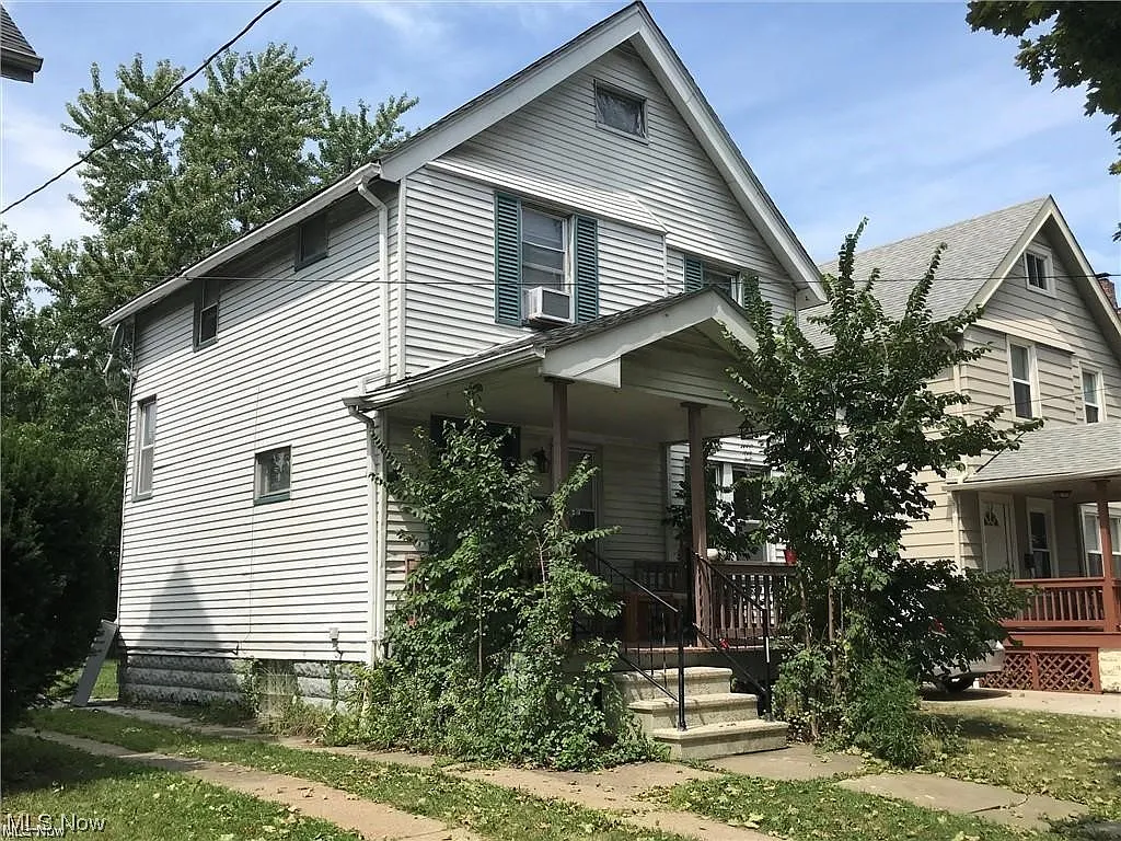 3082 W 115th St photo 1