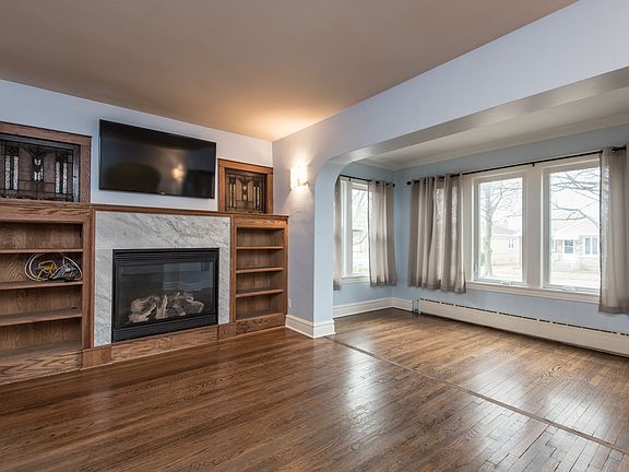 3rd image of 5107 N Menard Ave