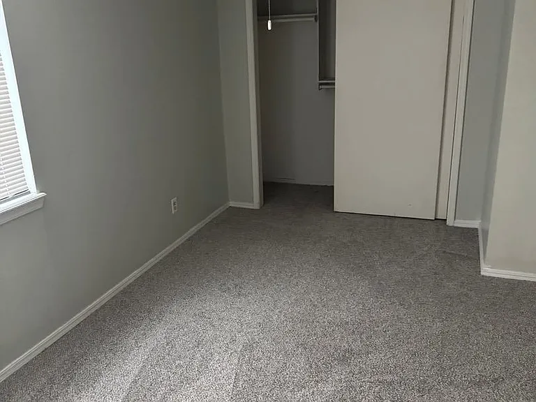 220 Justin Dr — Photo 11