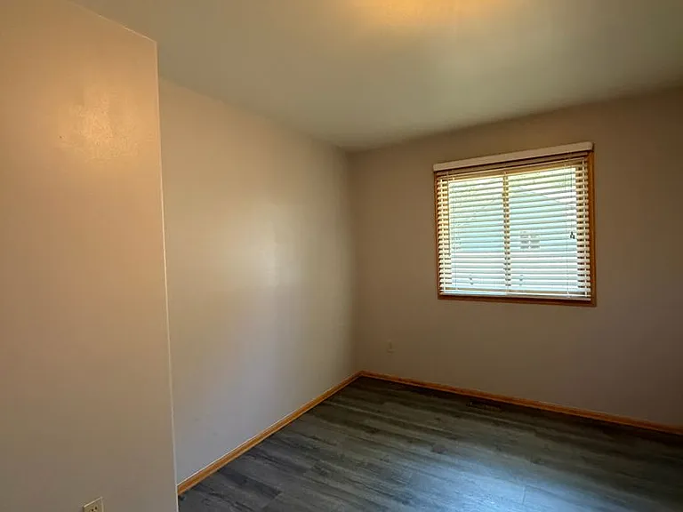 460 Palmetto Dr — Photo 9