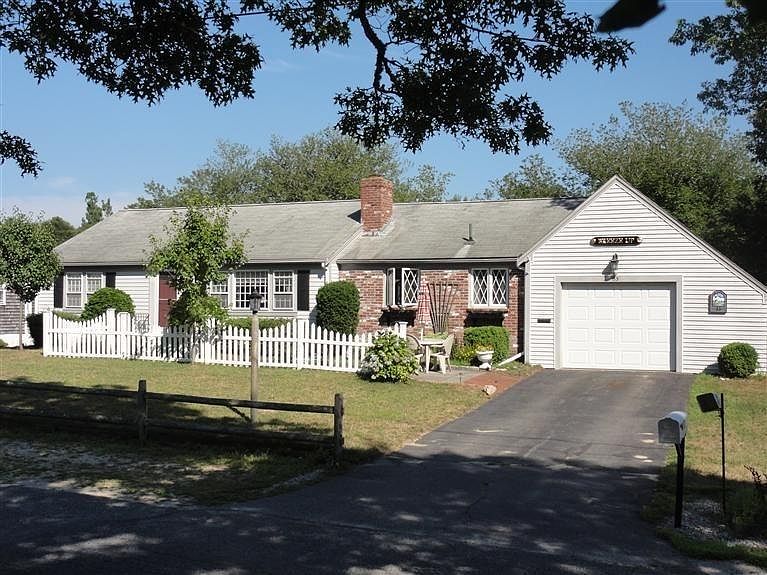 1st image of 33 Tanglewood Dr