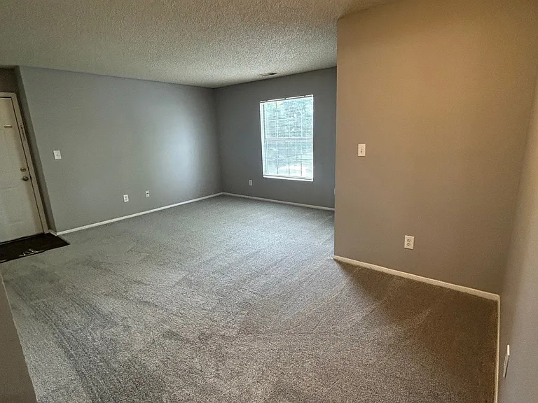 Idlewood Apartments — Photo 35