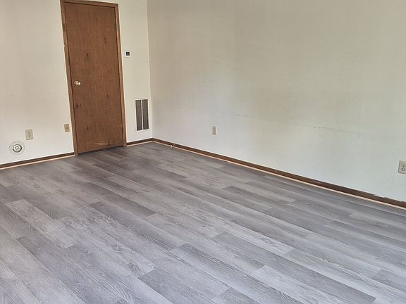 2nd image of 3101 Jackielane Dr