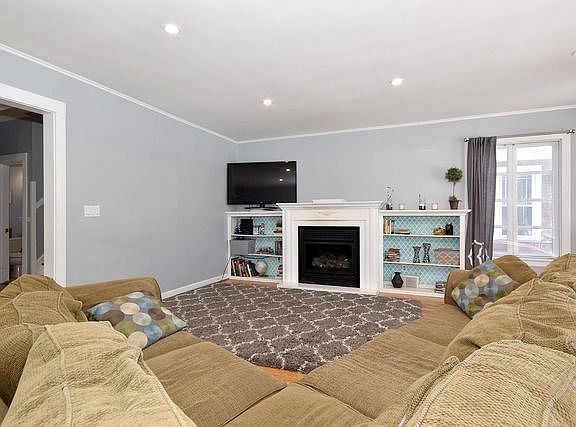 5th image of 723 Hayes Ave