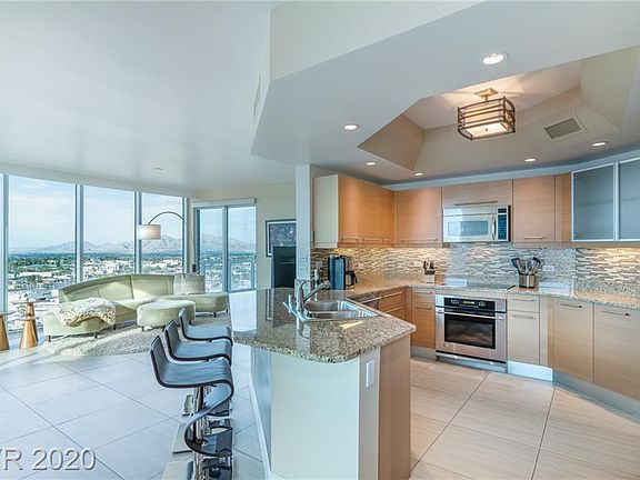 3rd image of 322 Karen Ave Unit 1407