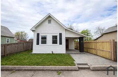 1750 Olive St Photo 1
