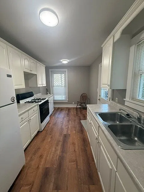 2 bed, 1.5 bath, 1088 sqft, $2,250 — Photo 3