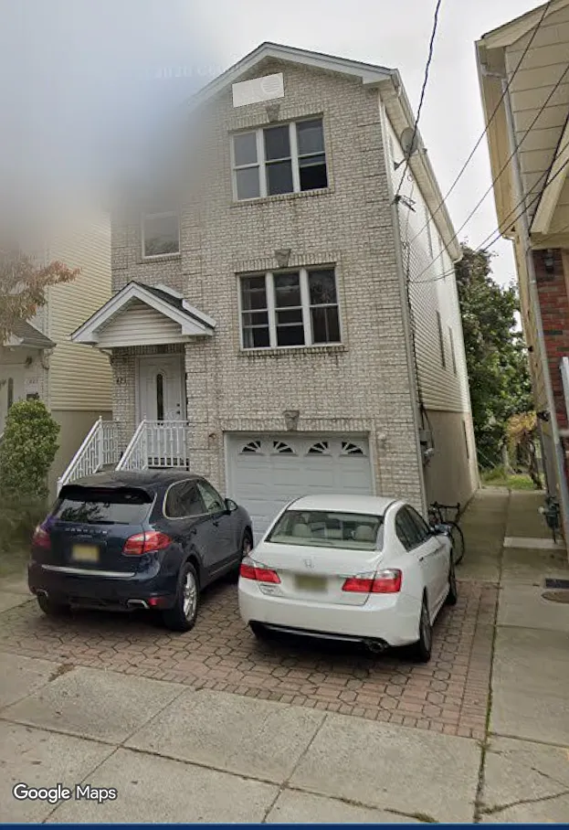 3 bed, 1100 sqft, $2,500 — Photo 1