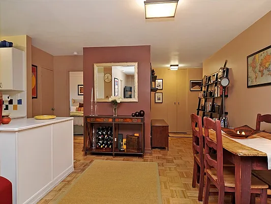 Sold by Sotheby's International Realty | media 14