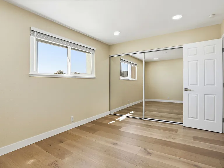124 Erin Dr — Photo 13
