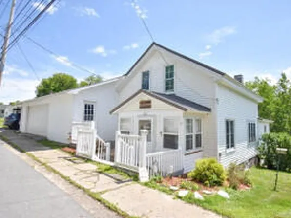 255 Ganong Dr, Saranac, NY 12981