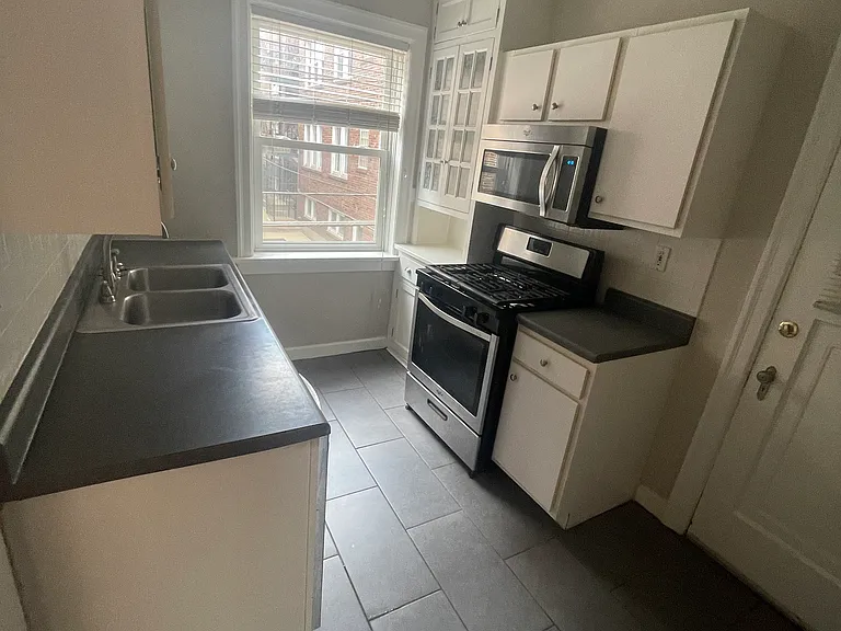 7553 Byron Pl #3W — Photo 9
