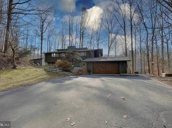 5920 Shirl Ct, Chesapeake Beach, MD 20732