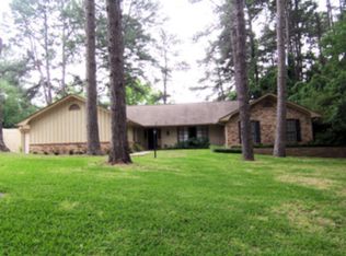 110 Colley Dr, Palestine, TX 75803