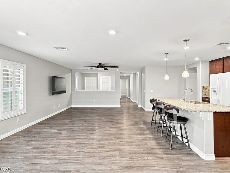 1525 Deep Valley Ave — Photo 17