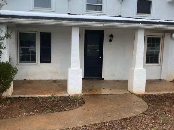 270 Grass Ct, Keswick, VA 22947