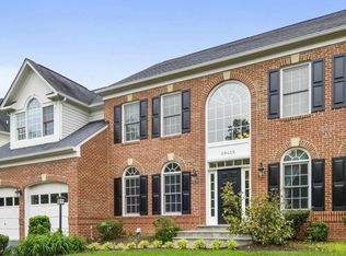 20435 Cliftons Point St, Sterling, VA 20165