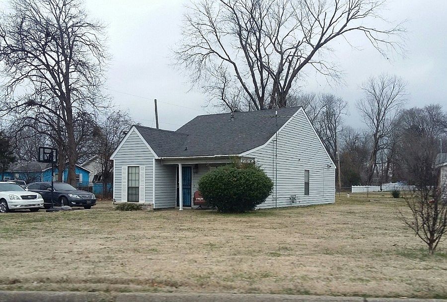 2nd image of 4723 Ira St
