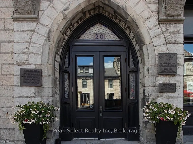 20 Water St S #31 — Photo 1